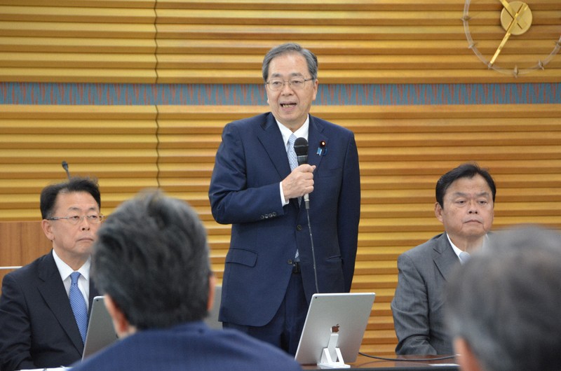 明日10日に自公連立の形が決まる。ただ、創価学会は連立離脱を本気で訴えているようだ。麻生さんへのガン発言への反発&高市アレルギーのダブルパンチとのこと。さぁさぁどうなる！？